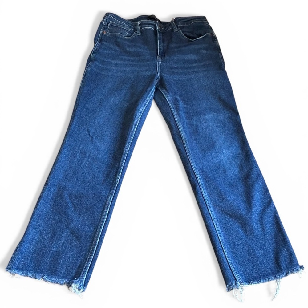 Judy Blue Medium Blue Ankle Crop Straight Jeans